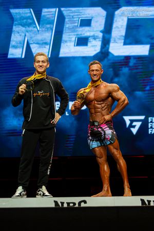 MEN'S PHYSIQUE 174